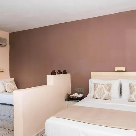 Aspro Apartahotel 2*