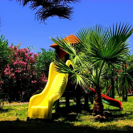 Aspro Apartahotel 2*