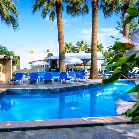Aspro Apartahotel 2*